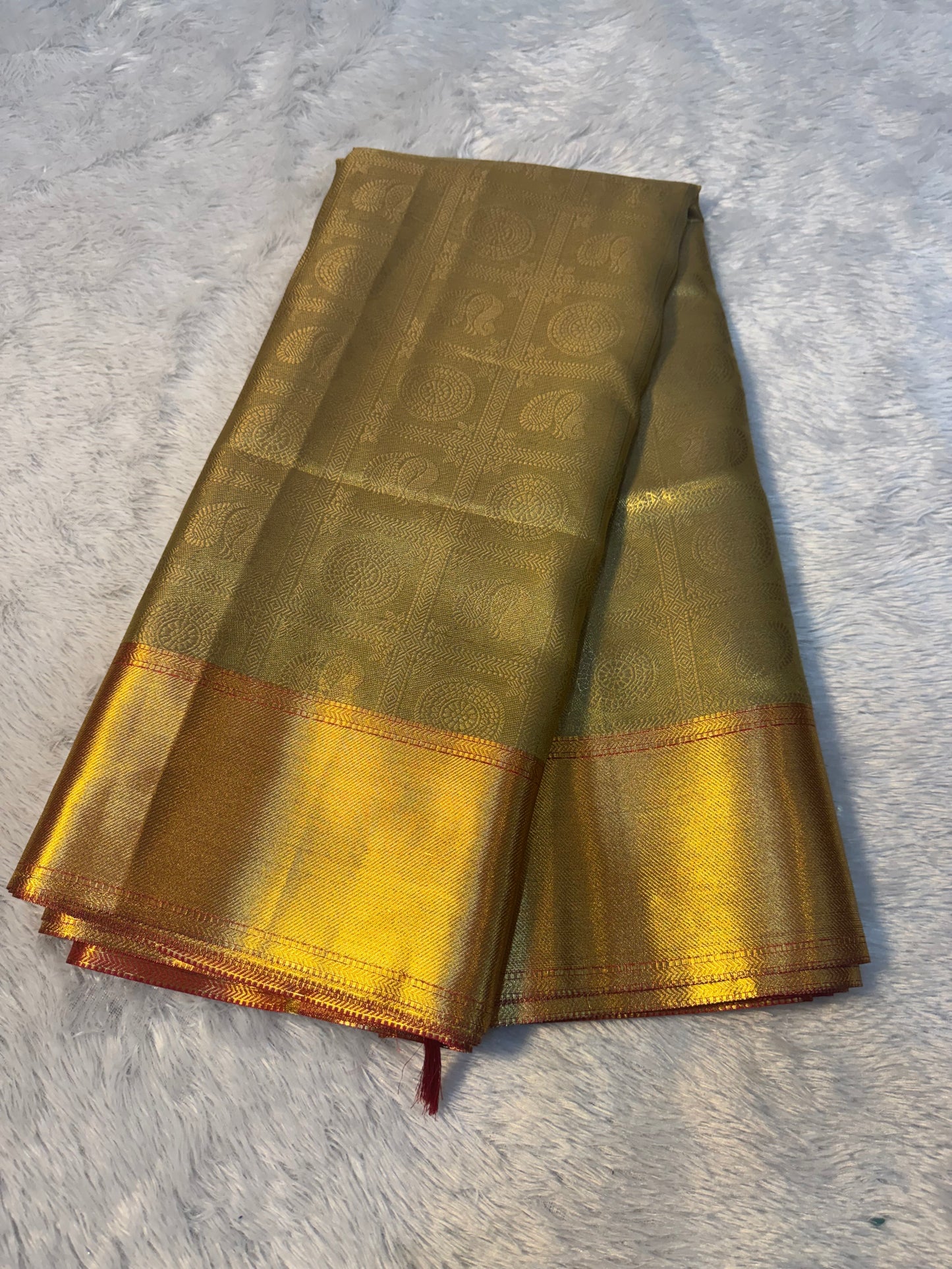 CELEBRITY INSPIRED ROYAL KANJIWARAM SILK SAREE