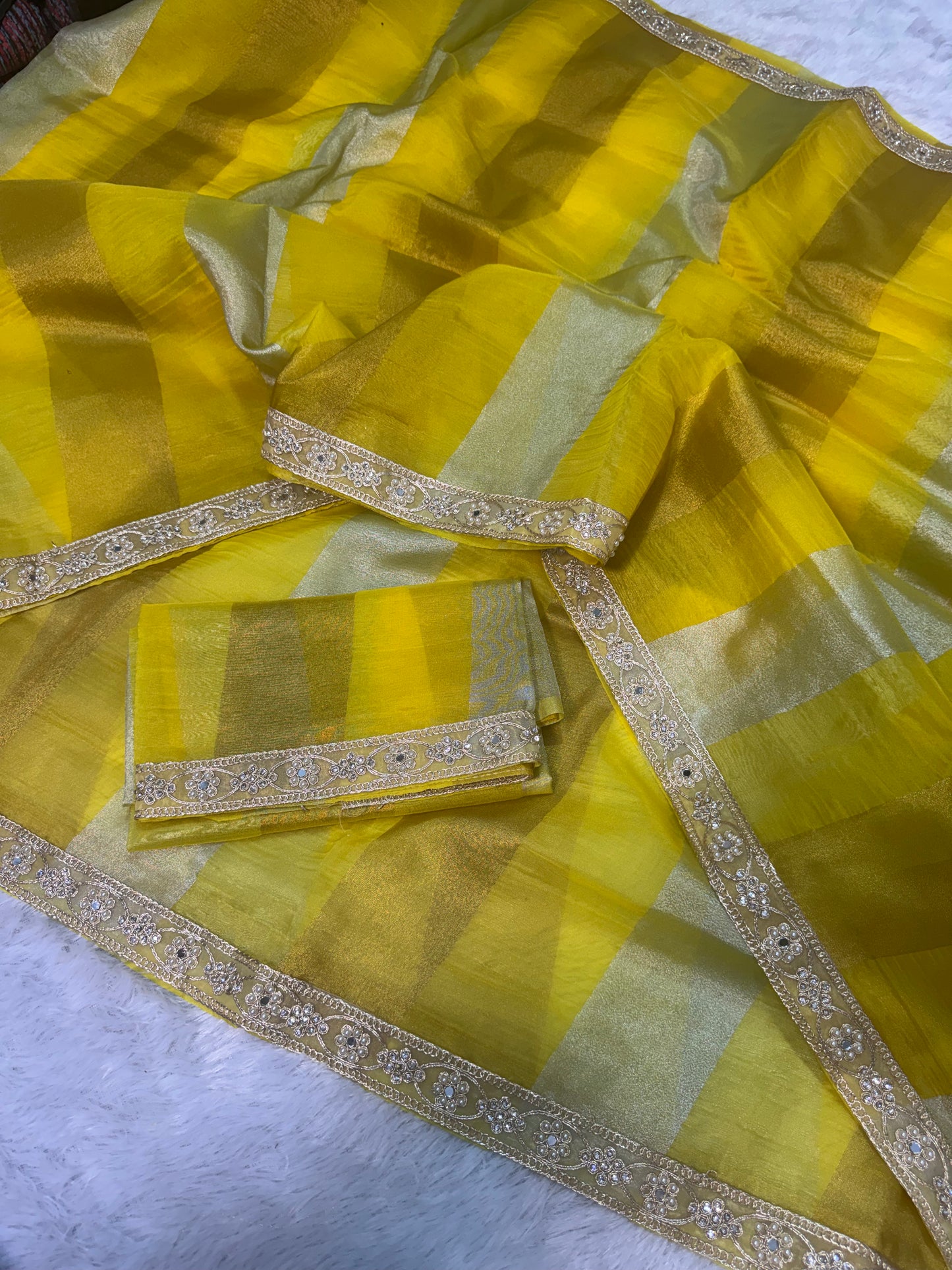 HALDI GLOW ORGANZA