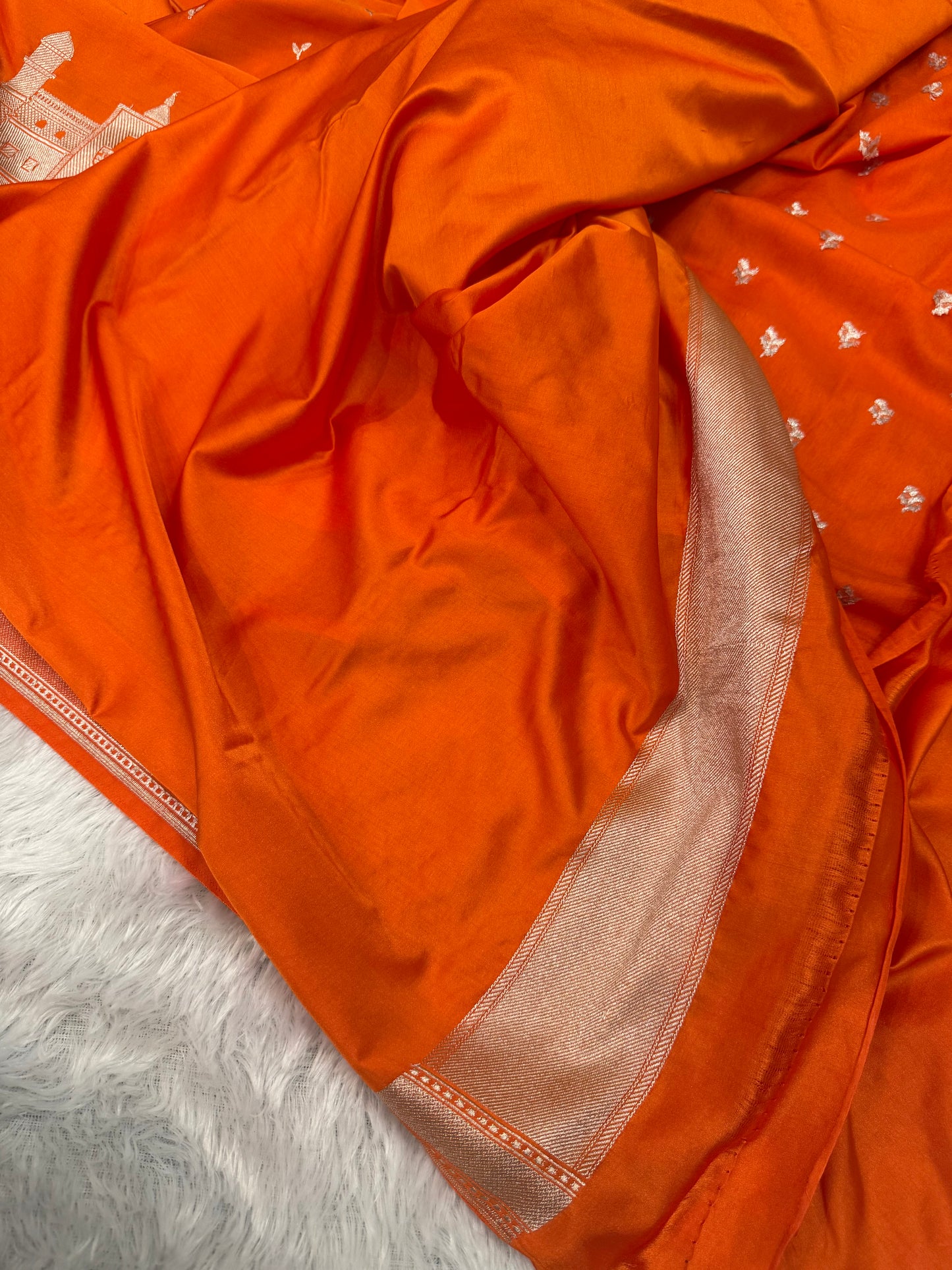 BANARAS HANDLOOM COLLECTION