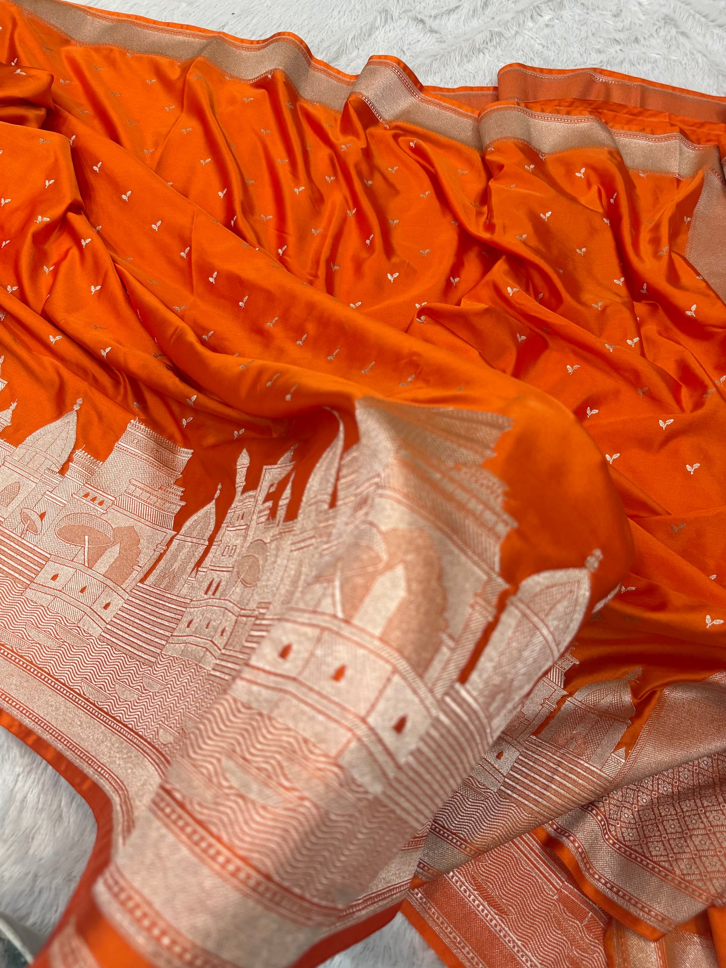 BANARAS HANDLOOM COLLECTION