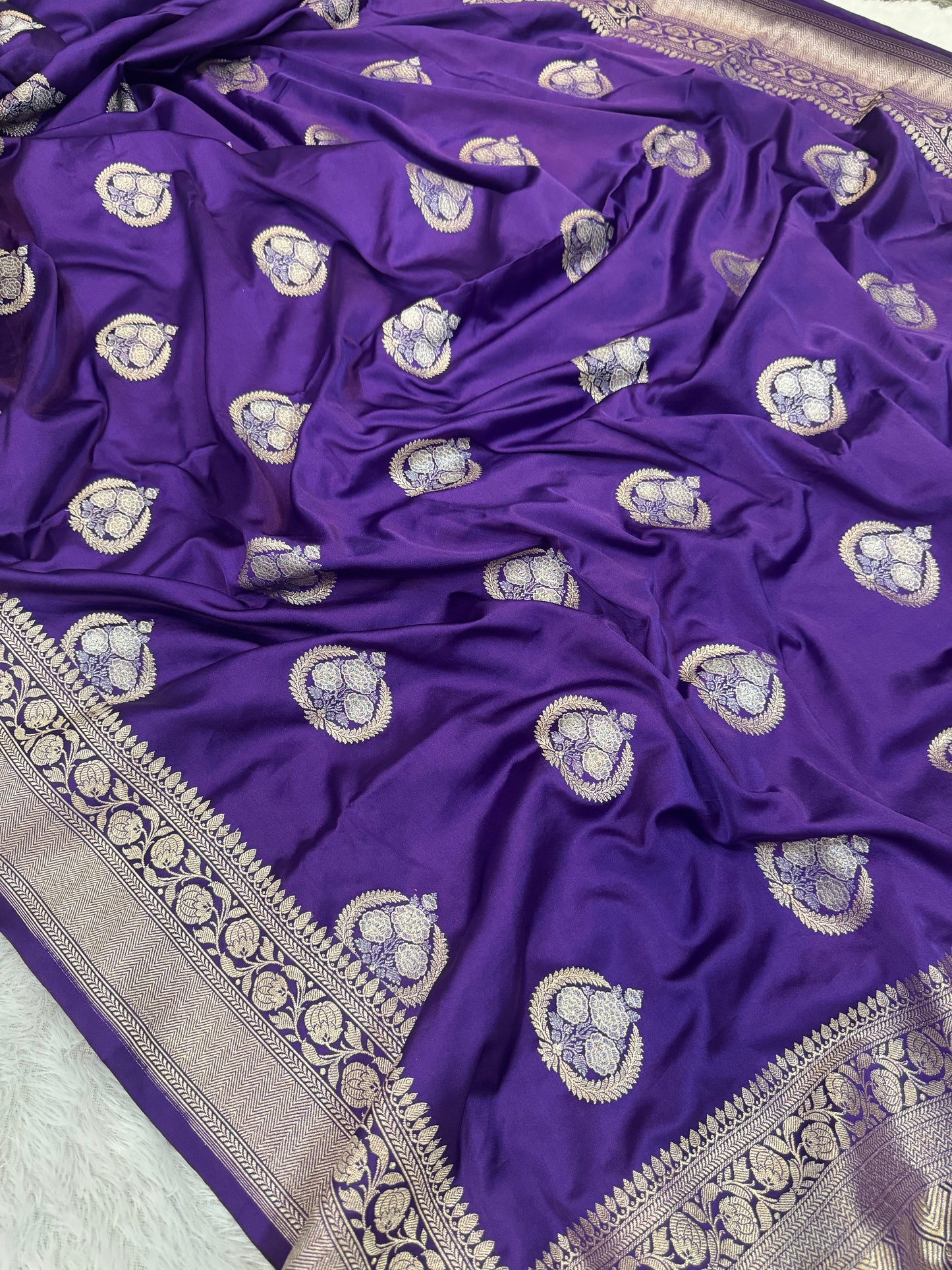 BANARAS HANDLOOM COLLECTION