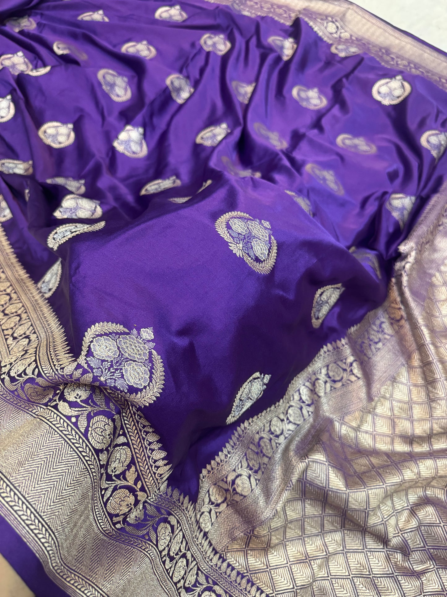 BANARAS HANDLOOM COLLECTION