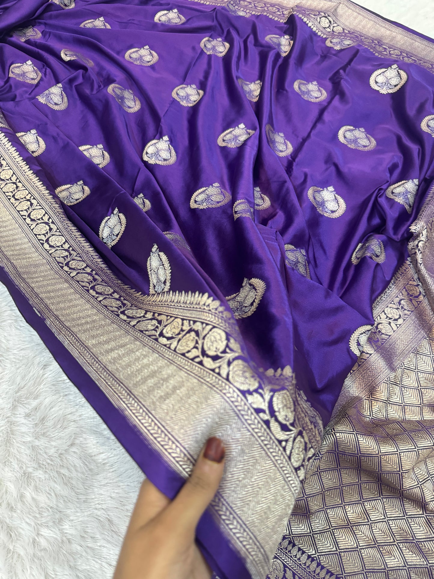 BANARAS HANDLOOM COLLECTION